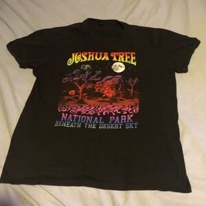 Vintage Joshua Tree National Park Graphic T-Shirt